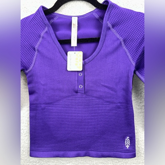 FP Movement by Free People Top Bail Out Womens XS/S Layer Henley Crop Top NEW - Picture 5 of 13